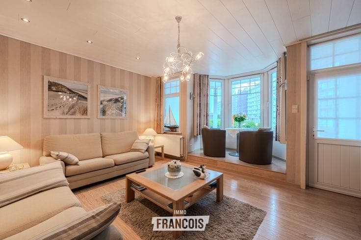 Characterful townhouse with 6 bedrooms in the heart of West…