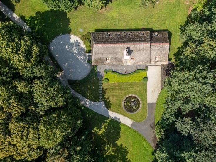 Unique property with exceptional potential