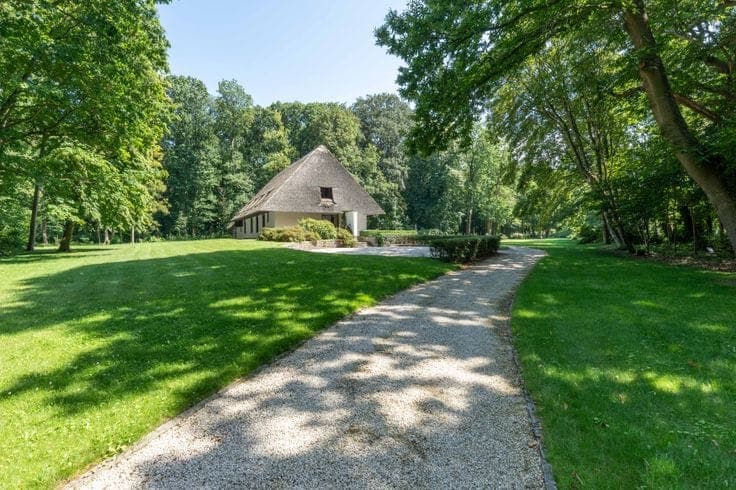 Unique property with exceptional potential