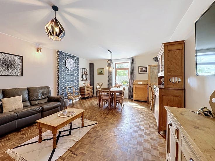 5-bedroom villa with appartment