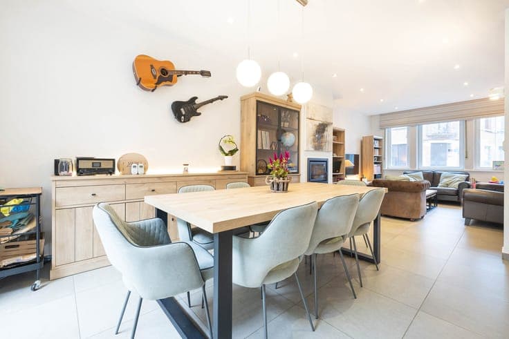 Move-in-ready family home! PEB D
