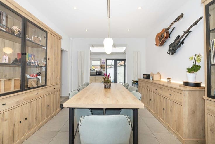 Move-in-ready family home! PEB D