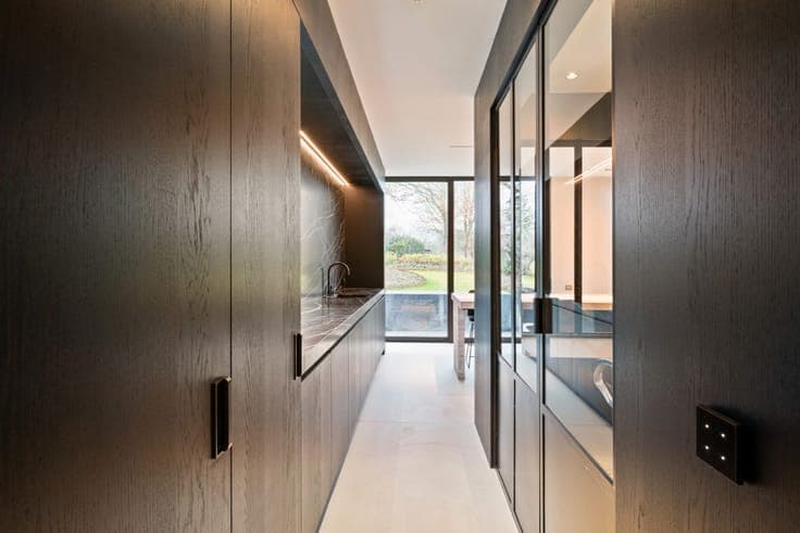 Exclusive renovated villa with pool and high-end finishes