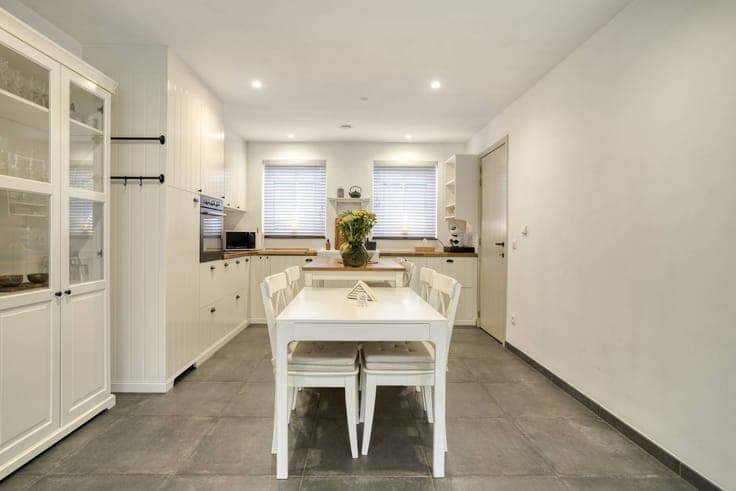 Ready to move in, energy-efficient semi-detached building in