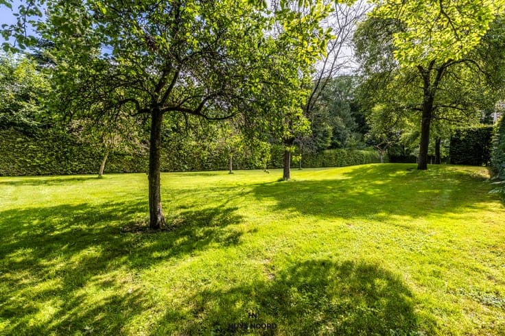 Exclusive Country-Style Villa in a Prestigious Residentia...