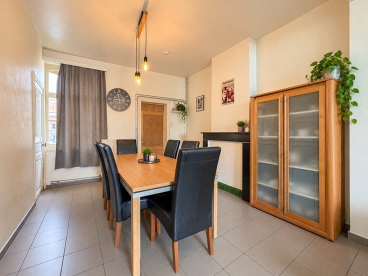 Te koop, Ruime gezinswoning met 3 slaapkamers en grote tu...