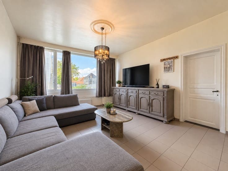 Te koop, Ruime gezinswoning met 3 slaapkamers en grote tu...