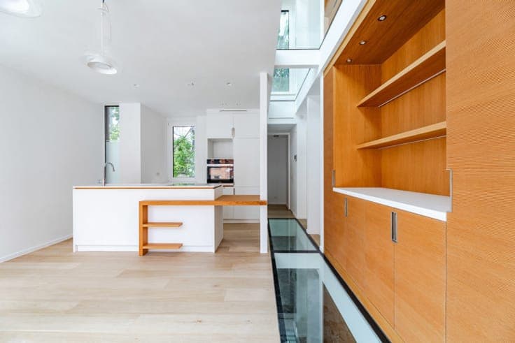 European Quarter: new house with rooftop terrace