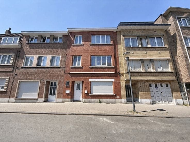 Investment property comprising 3 residential units