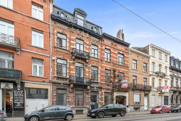 Large Office 500 m² + 3 Parking Spaces – Fiennesstraat