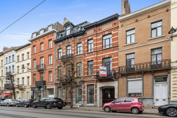 Large Office 500 m² + 3 Parking Spaces – Fiennesstraat