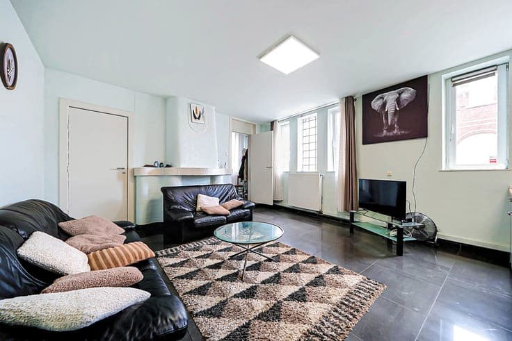 maison rénovée 3 chambres louée 850 € par mois.