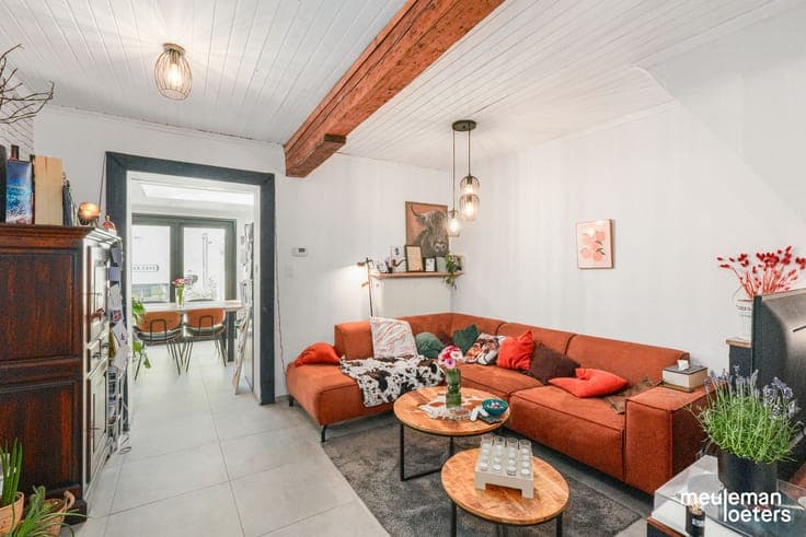 Charming move-in ready city house with sunny courtyard