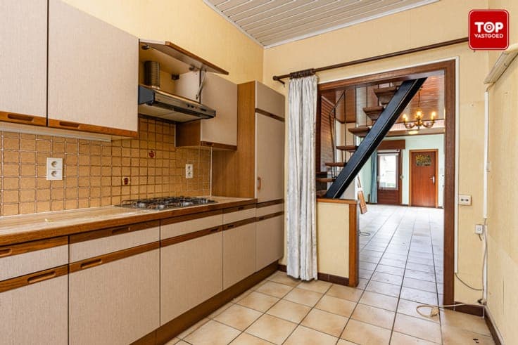 Te renoveren woning op fietsafstand van het centrum.