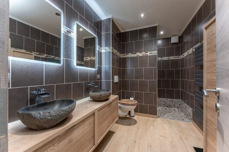 Elegant detached villa in an exceptional location close t...