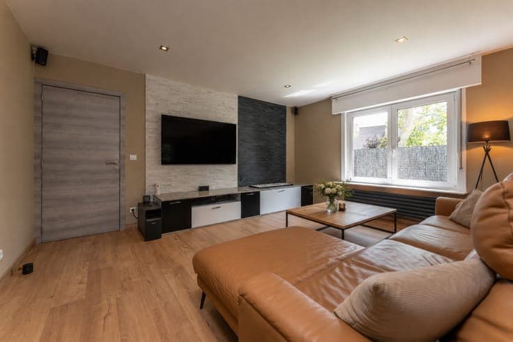 Elegant detached villa in an exceptional location close t...