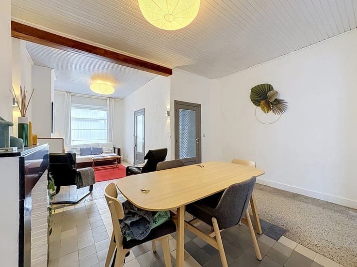 Charming house with 2 bedrooms + office/dressing room and ga