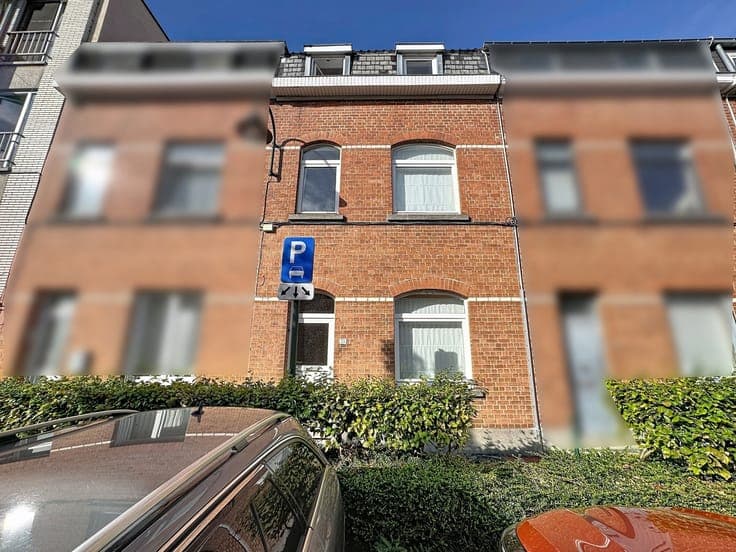 Charming house with 2 bedrooms + office/dressing room and ga