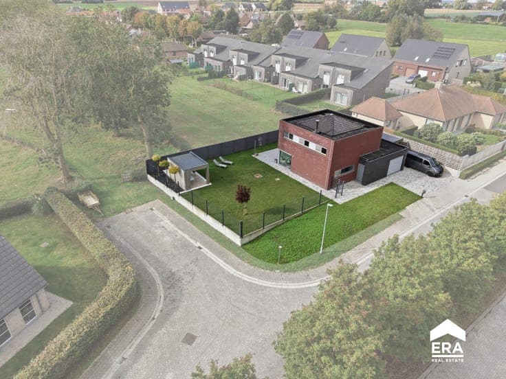 Detached house with garden in Poperinge