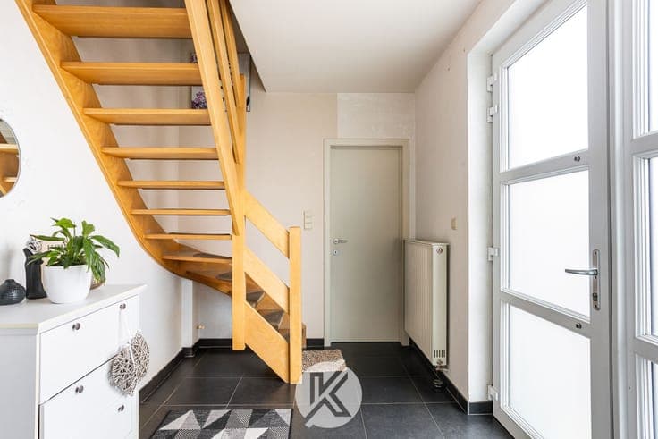 Moderne gezinswoning met aparte garage