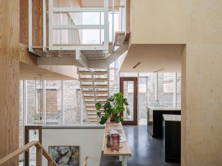 Exclusieve, architecturale split-levelwoning met ruime tu...