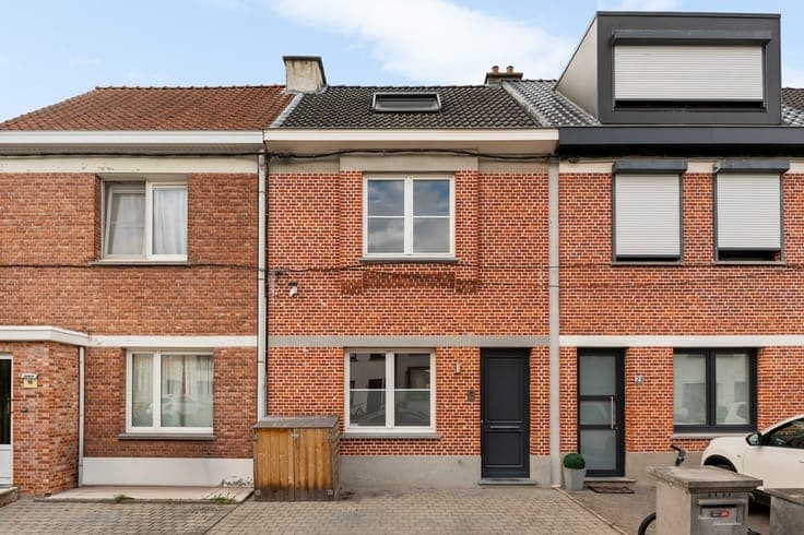 Instapklare woning met 3 slaapkamers & tuin te Lier!