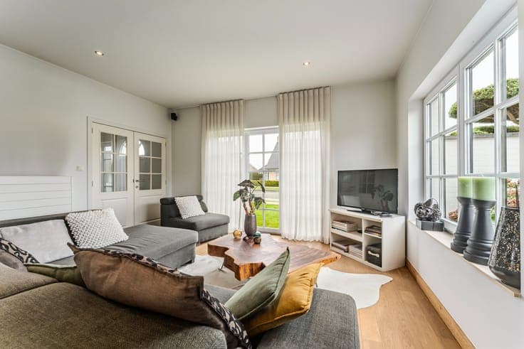 Rustig gelegen villa op een mooi perceel van 866 m² in Ro...