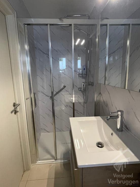Gerenoveerde woning met garage op lijfrente