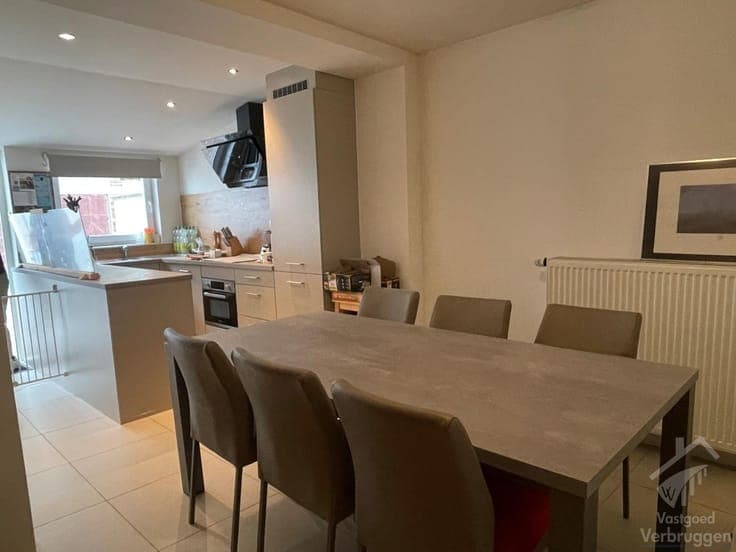 Gerenoveerde woning met garage op lijfrente