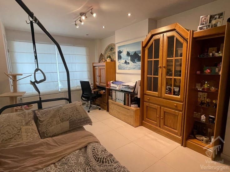 Gerenoveerde woning met garage op lijfrente