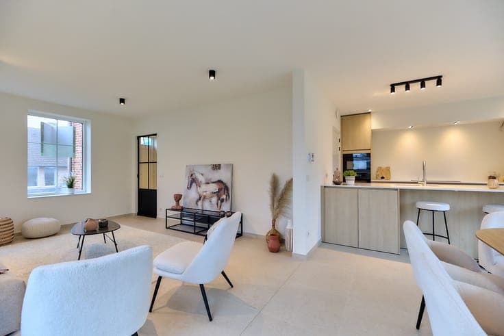 Landelijke halfopen woningen nabij het centrum van Rumbeke