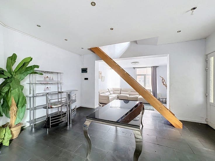 3-Bedroom House with Spacious Layout and Great Potential