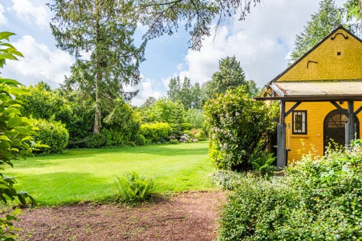 Character property on approx. 45 ares,