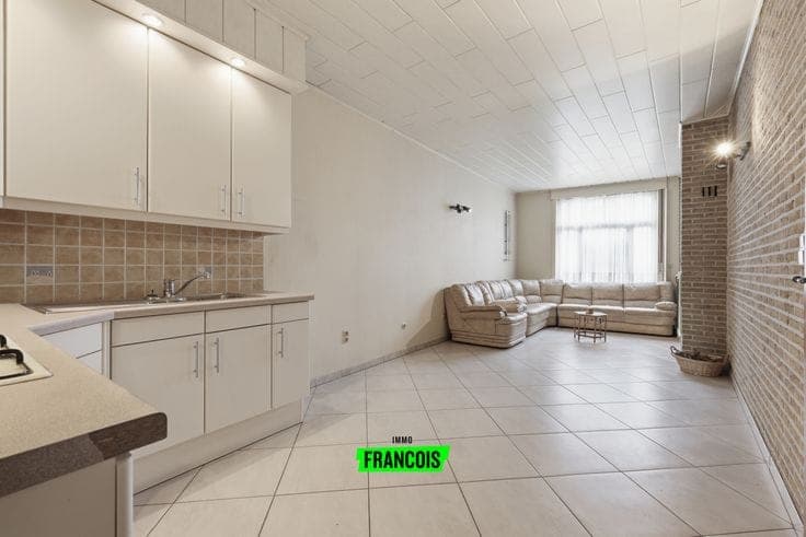 Renovation property with many possibilities in the centre o…