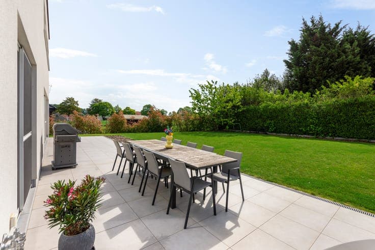 BEN-villa with south-facing garden for sale in Merchtem
