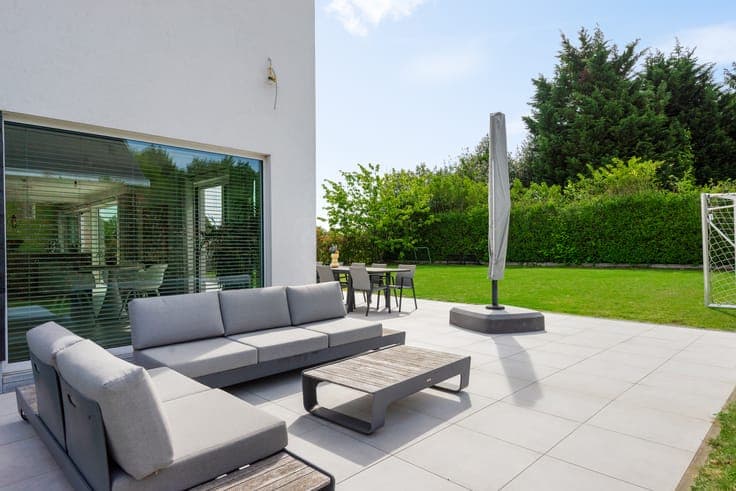BEN-villa with south-facing garden for sale in Merchtem