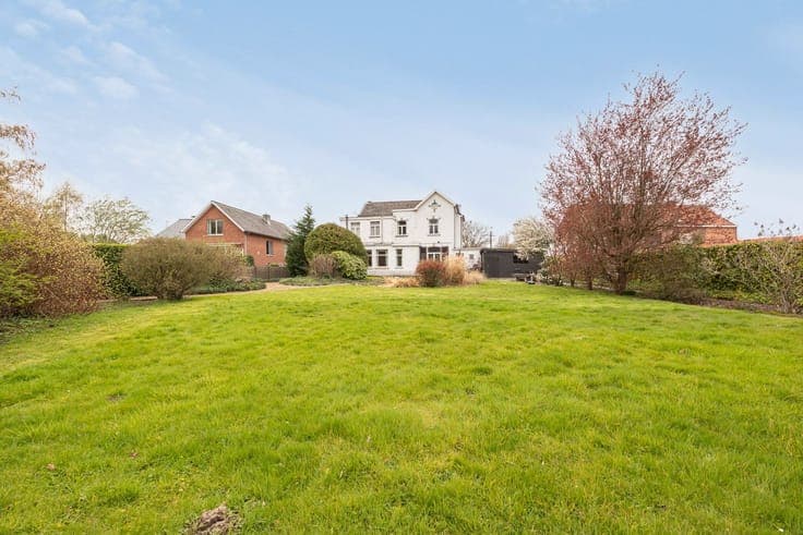Statige woning op een mooi perceel!