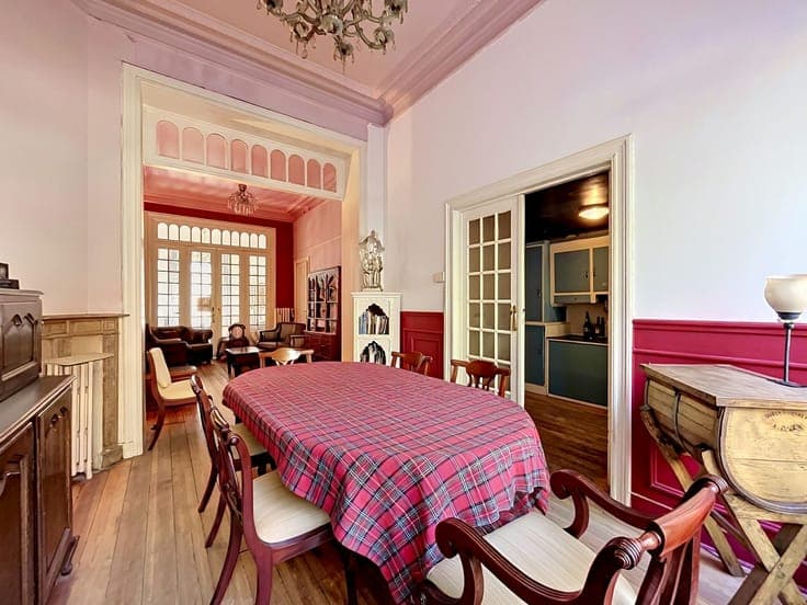 MAISON DE MAITRE DE ± 350M² AVEC JARDIN, TERRASSES ET GARAGE