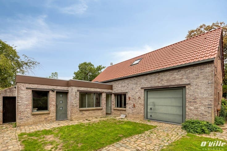 Rustig gelegen, instapklaar wonen in het groen.