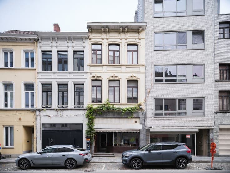 Te renoveren handelshuis (266 m²) met stadstuin. Wonen en...