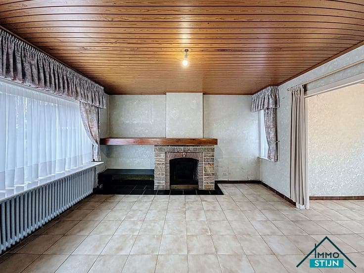 Ruime woning met drie slaapkamers