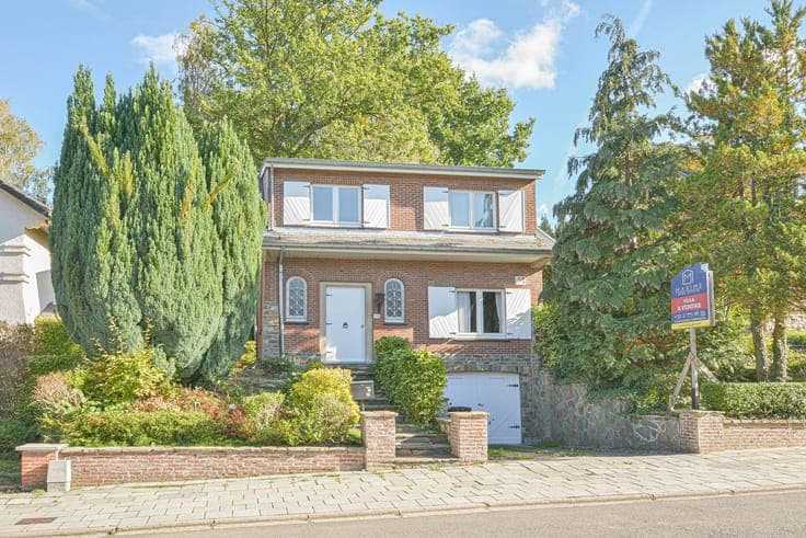 Freestanding house walking distance to Stockel