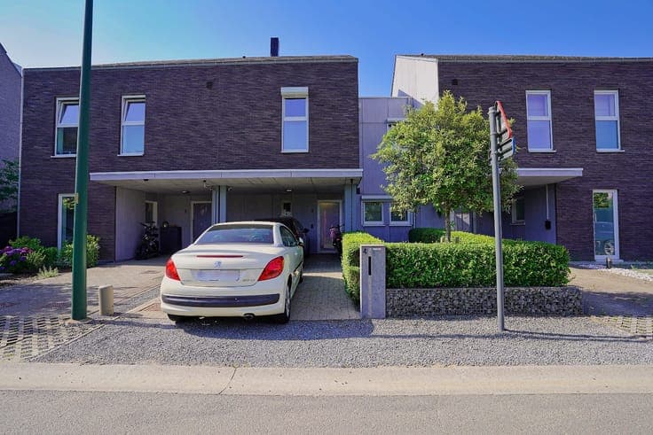 Recente woning met mogelijk 4 slaapkamers te Temse