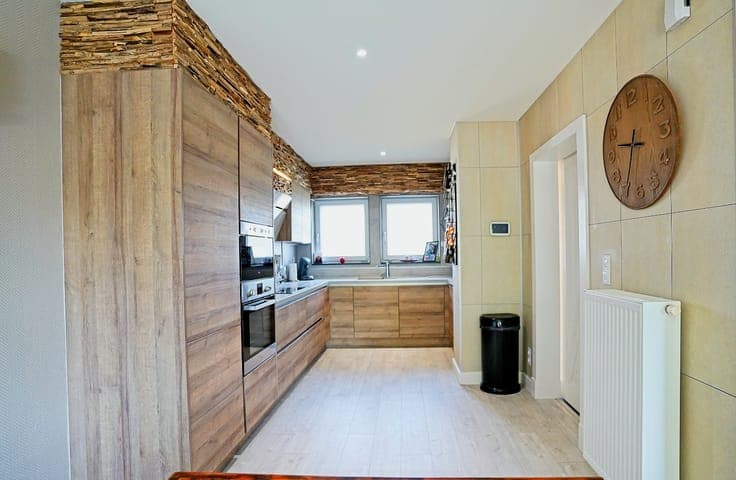 Recente woning met mogelijk 4 slaapkamers te Temse