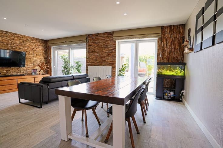 Recente woning met mogelijk 4 slaapkamers te Temse