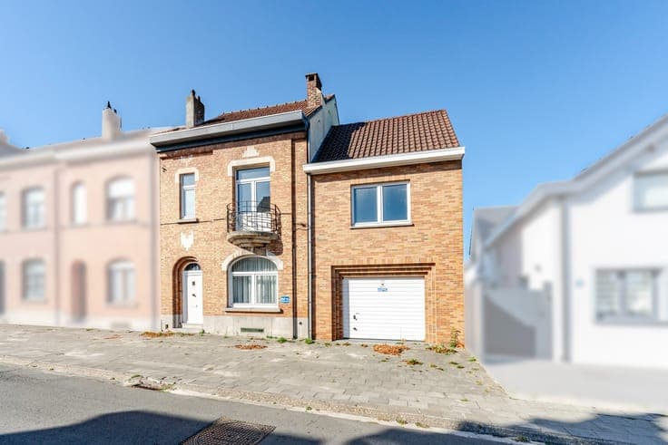 Property with 4 bedrooms, garage, garden, and expansion p...