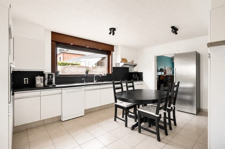 Ruime woning met 4 slpkrs te Londerzeel