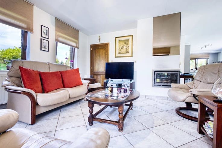 Charming 3-Bedroom Family Home in Wavre with Modern Features