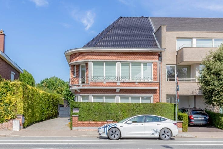 Karaktervolle architectenwoning met bureel in het centrum
