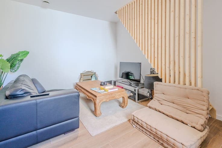 Charming house just steps away from Schaveys Park!